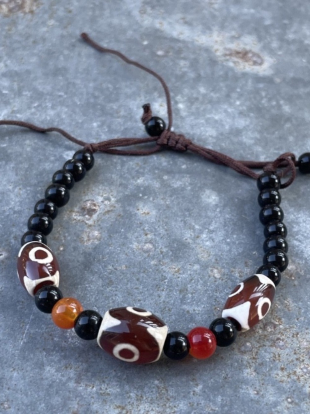 Tibetan Buddhist Dzi agate Three Eyed Bracelet w/ black beads